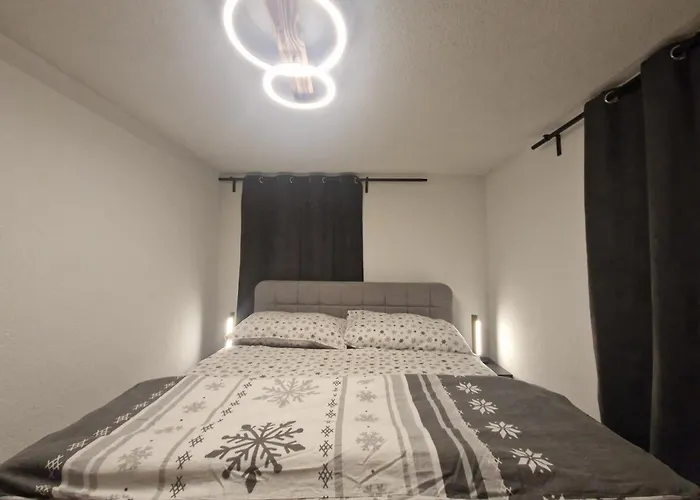 Fewo's Und Apartment's Blaues Haus Давос