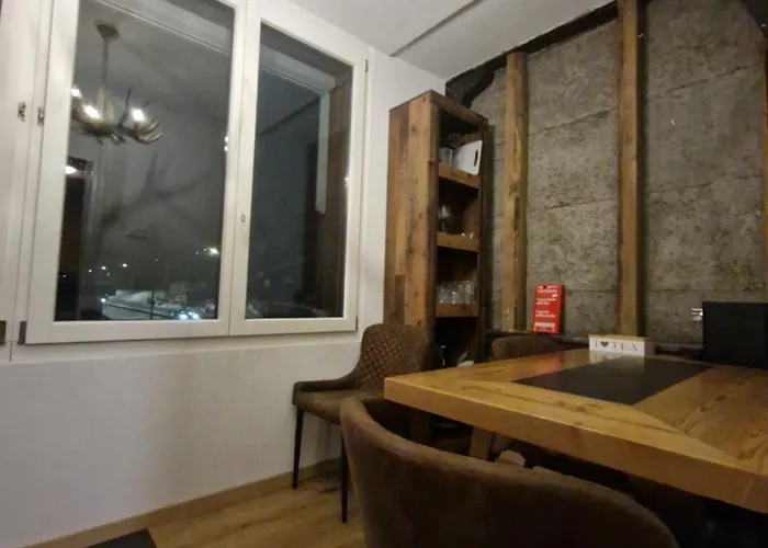 Fewo's Und Apartment's Blaues Haus * Давос